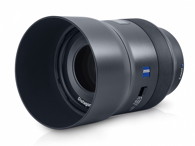 Производитель называет объектив Zeiss Batis 2/40 CF самым универсальным в семействе Batis