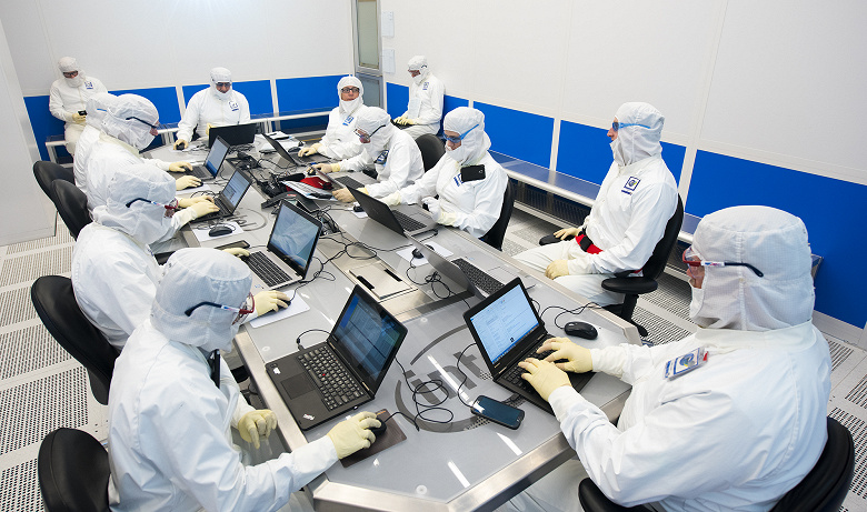 Intel может отстать от конкурентов в освоении новых технологических норм на 5-7 лет