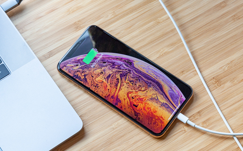 Смартфоны iPhone XS и XS Max уступили iPhone X по времени работы в реальном сценарии