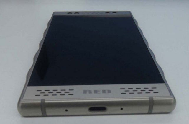 Титановый смартфон Red Hydrogen One назвали в честь антагониста фильма «Терминатор 2: Судный день»