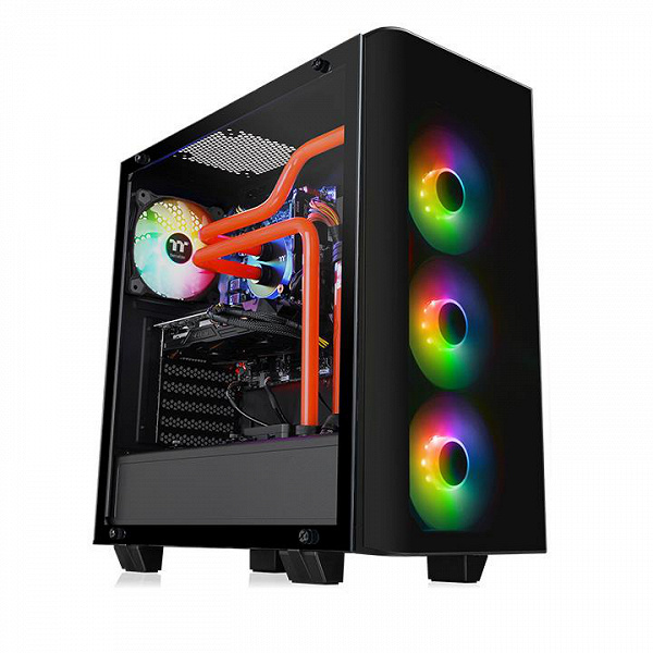 Боковые панели корпуса Thermaltake View 21 TG RGB Plus изготовлены из закаленного стекла
