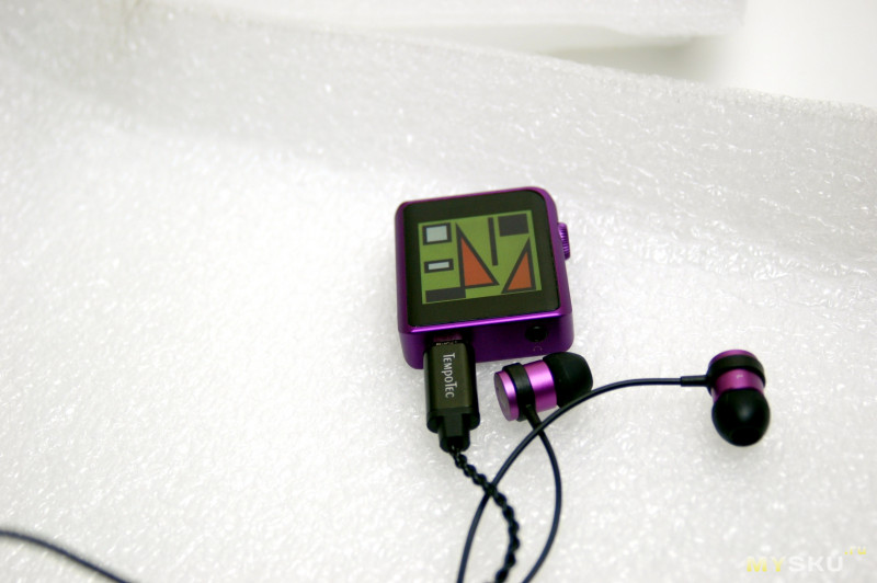 Дешевые наушники EZ Audio D4