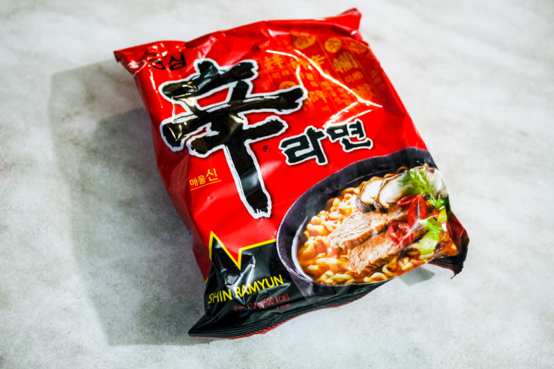 Бичпакеты с ebay №3. Обзор лапши "Shin Ramen". Очень очень острая лапша