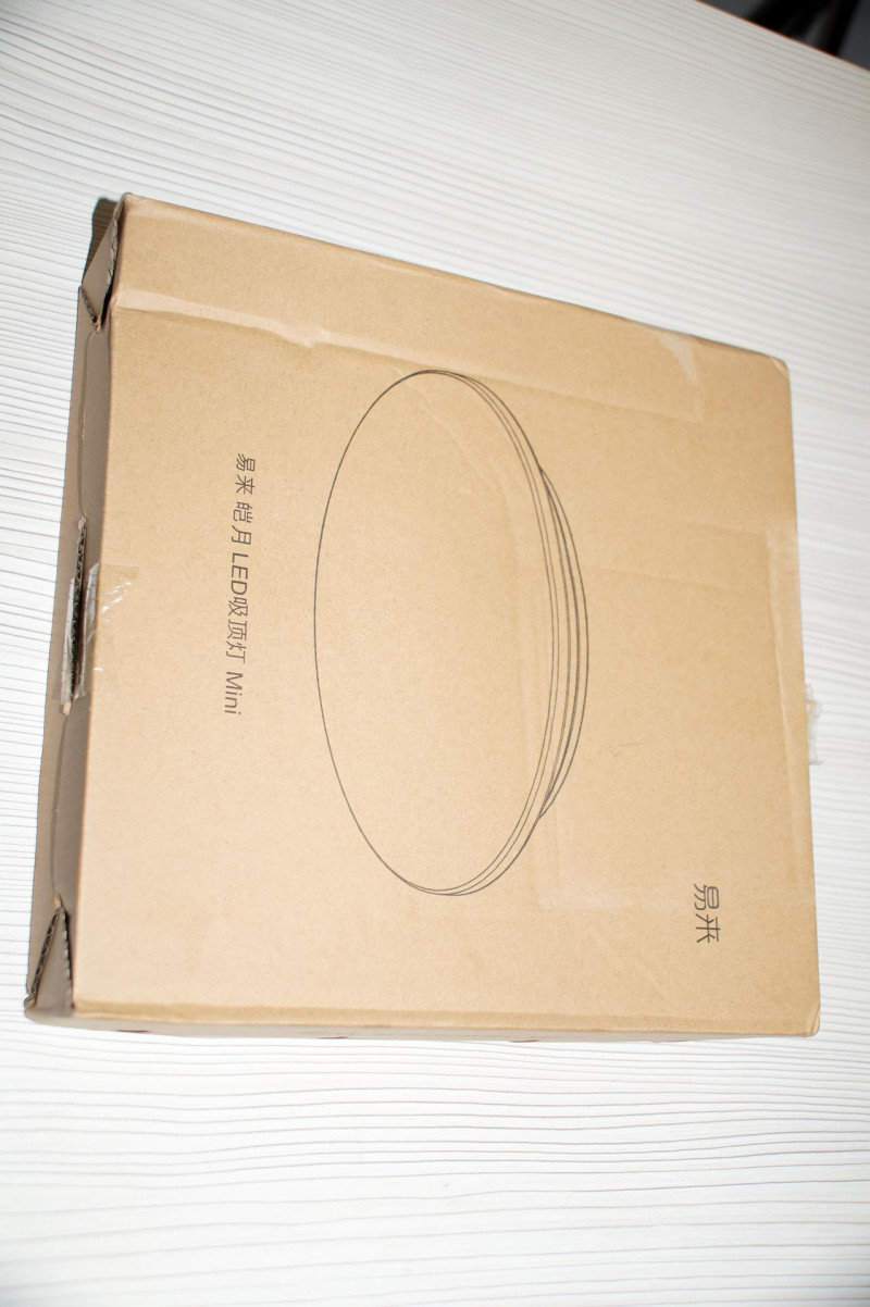 Потолочный светильник Xiaomi Yeelight - 10 Ватт - осветим коридор?