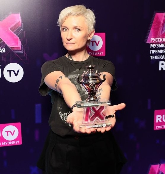 Диана Арбенина получила премию телеканала RU.TV и вступилась за раскритикованную Мадонну