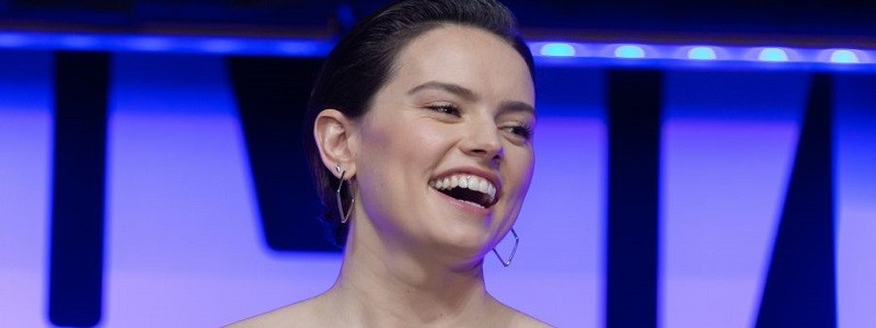 Как выглядит Дейзи Ридли в роли Бэтгерл в киновселенной DC