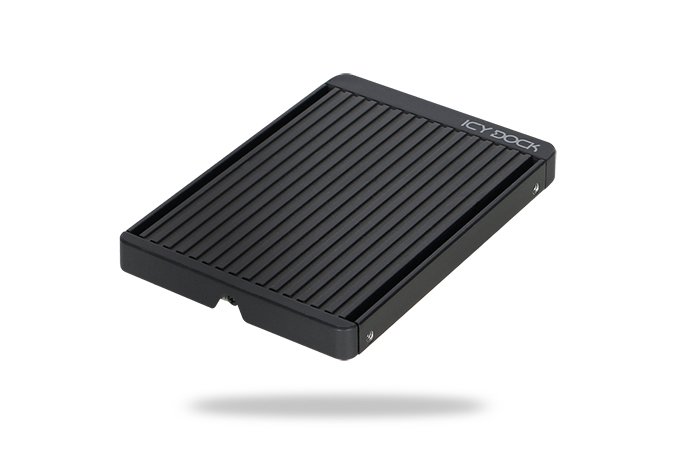 Icy Dock EZConvert MB705M2P-B превращает SSD типоразмера M.2 в SSD типоразмера U.2