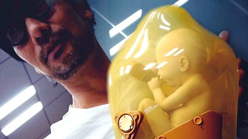 Хидео Кодзиму остановили на американской таможне - всё из-за капсулы с младенцем