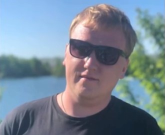 Умер 29-летний щеф-редактор шоу "Пусть говорят" Денис Коновалов