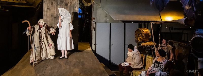 Рецензия на спектакль «Зобеида», РАМТ. Выходи во двор играть!