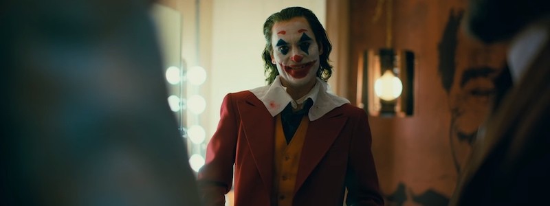 Трейлер «Джокера» содержит отсылку на «Бэтмена против Супермена»