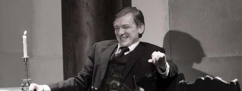 Рецензия на спектакль «Игроки», Студия театрального искусства. Вежливость – лучшее оружие вора