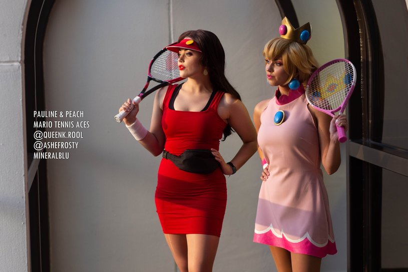 Великолепный косплей от девушек на мероприятии DragonCon 2019