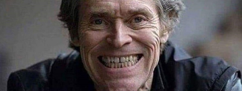 Как Уиллем Дефо выглядит в роли Джокера