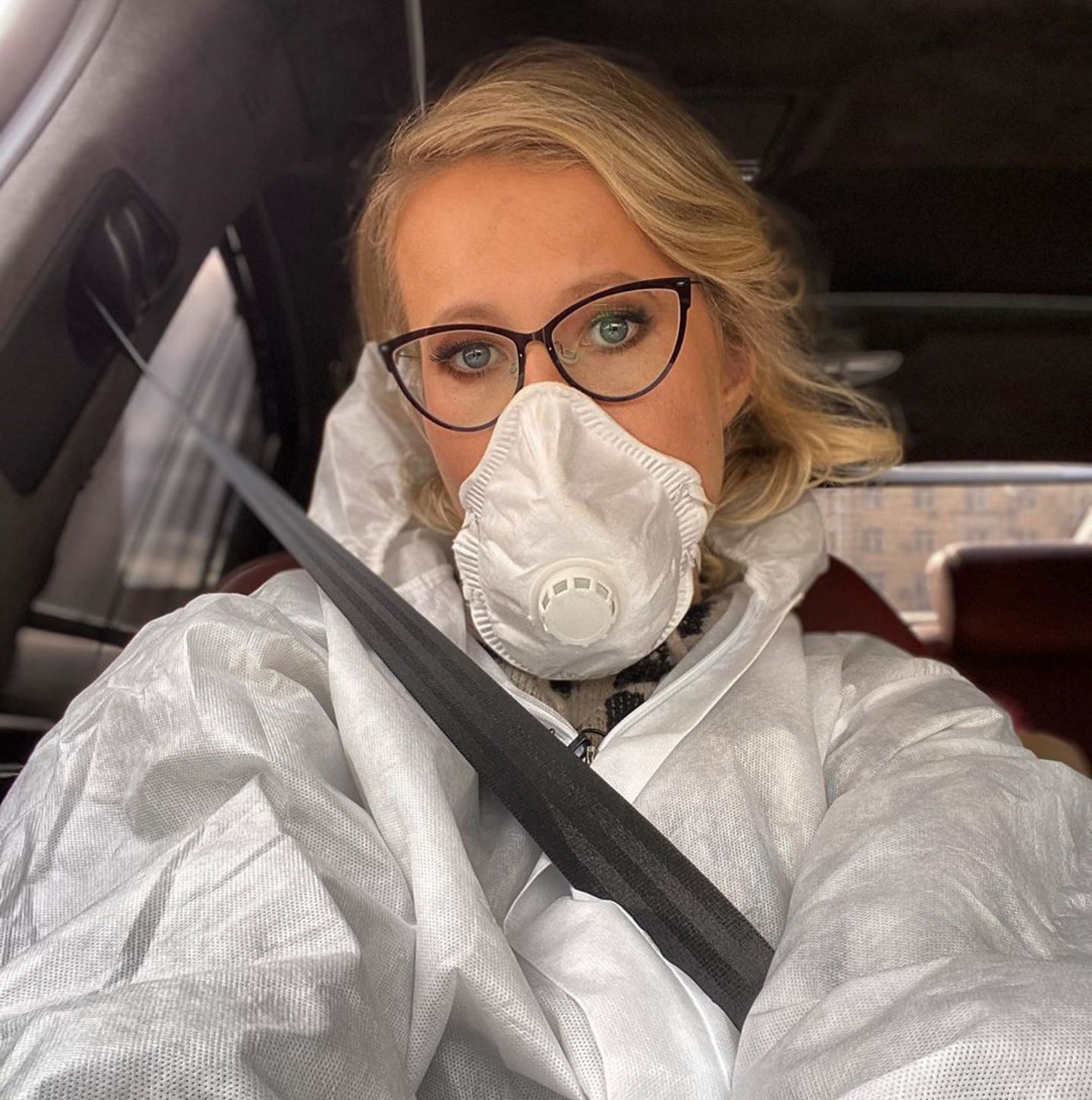 "Берегите своих родителей!": Ксения Собчак раскрыла результат теста матери на коронавирус