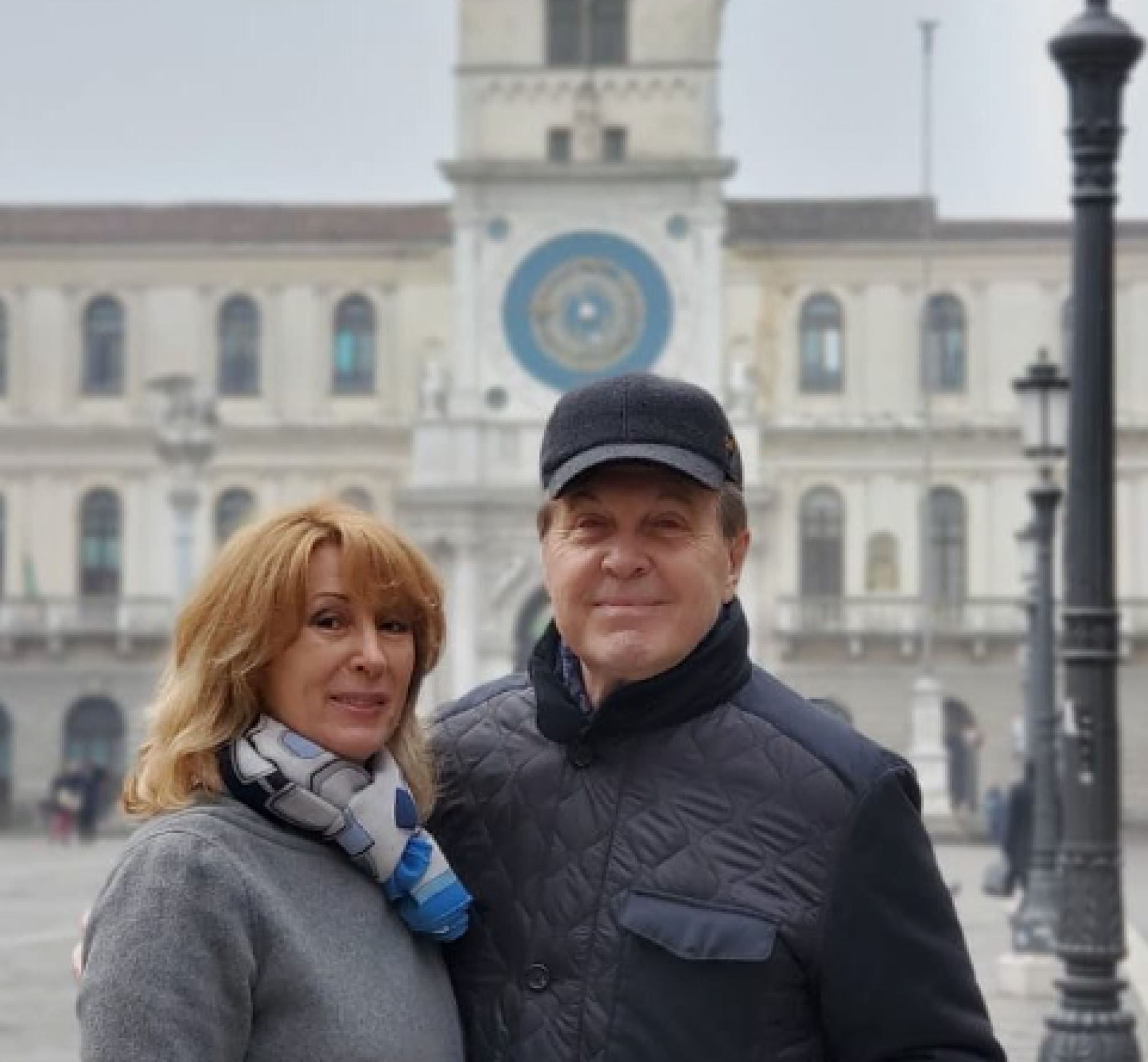 Лев Лещенко и его супруга были срочно госпитализированы