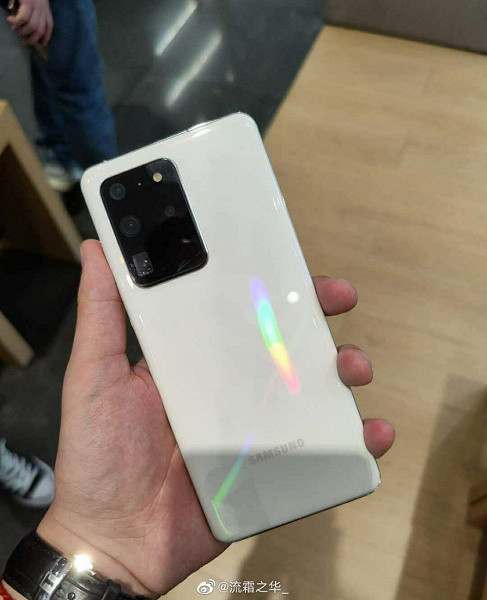 Выходит новая версия самого спорного флагмана современности Samsung Galaxy S20 Ultra, но нужна ли она?