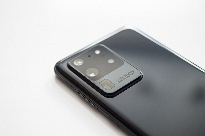 Зияющая дыра на репутации Samsung. Огромная камера дорогущего Galaxy S20 Ultra бьётся и трескается