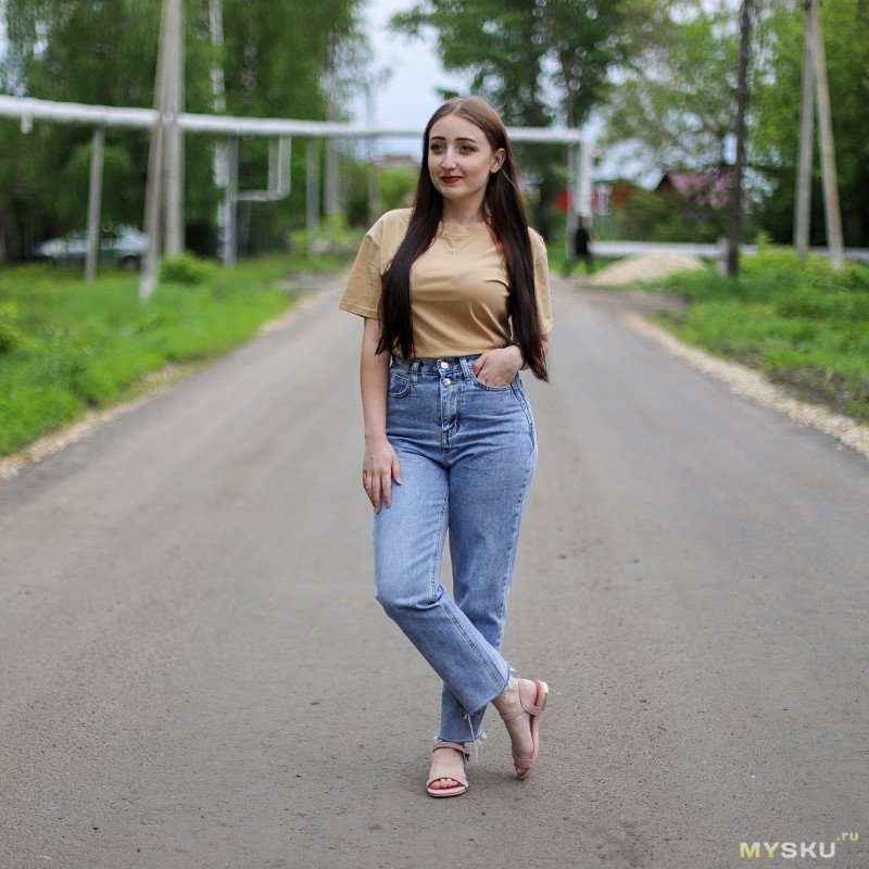 Джинсы, которые забыли подшить