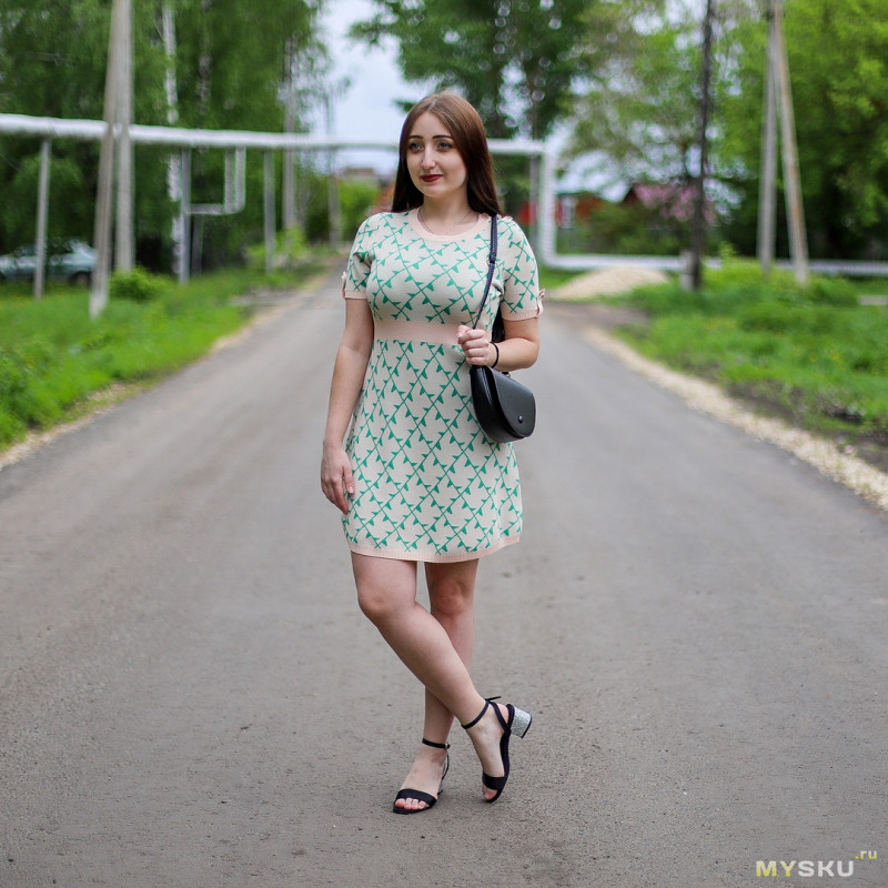 Трикотажное платье с люрексом