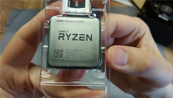 Intel на заметку. Ryzen 3 1200 AF, переведенный на техпроцесс 12 нм, запросто разгоняется до 4 ГГц и обходит по производительности Core i3-9100F