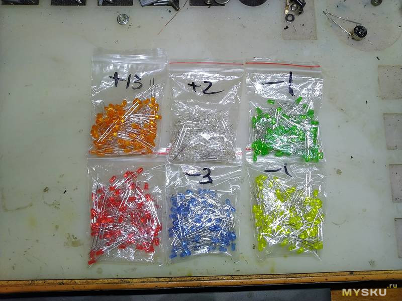 Набор светодиодов 3мм, 6 цветов по 100 штук