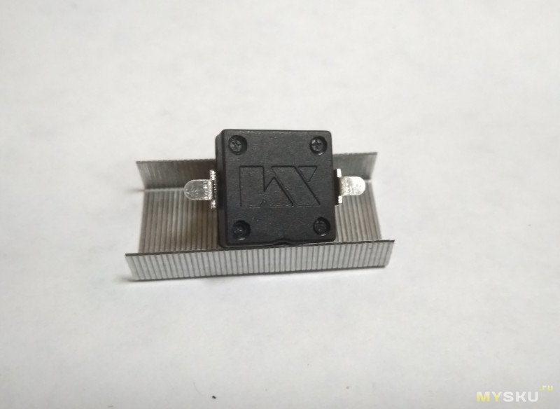 Кнопки для фонариков и не только.