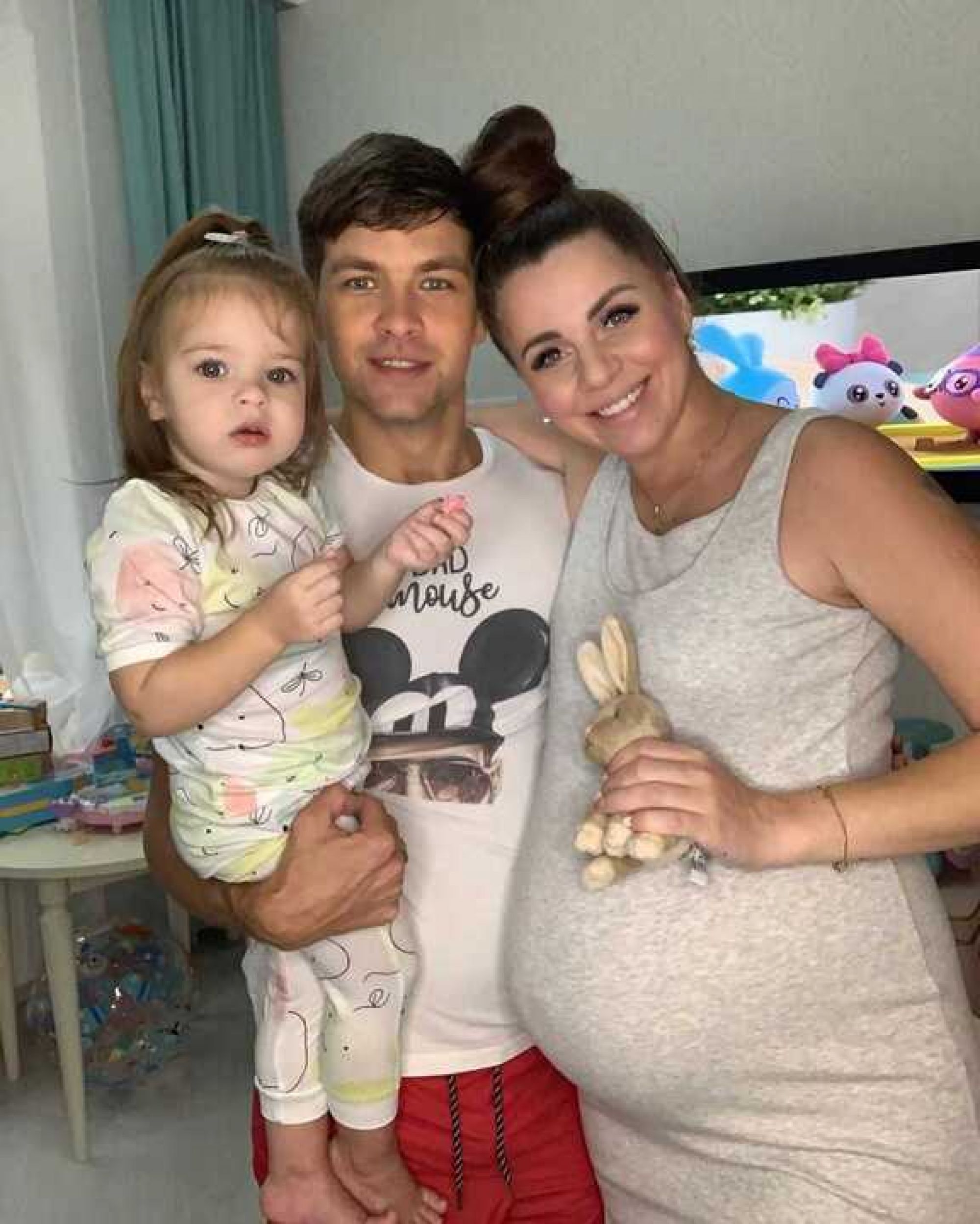 Ольга Рапунцель и Дмитрий Дмитриенко официально объявили о рождении второй дочери