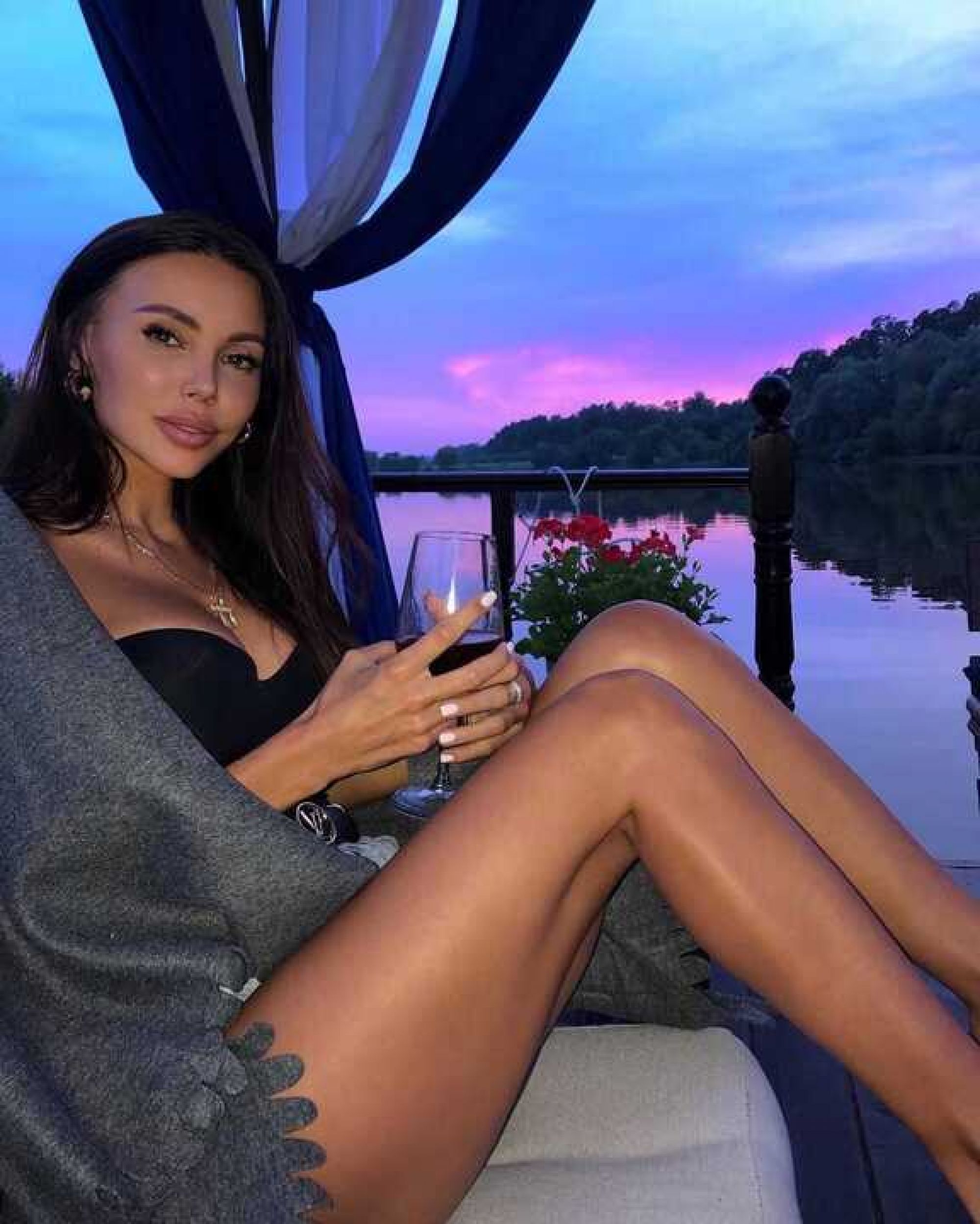 Оксана Самойлова попросила у фанатов совета
