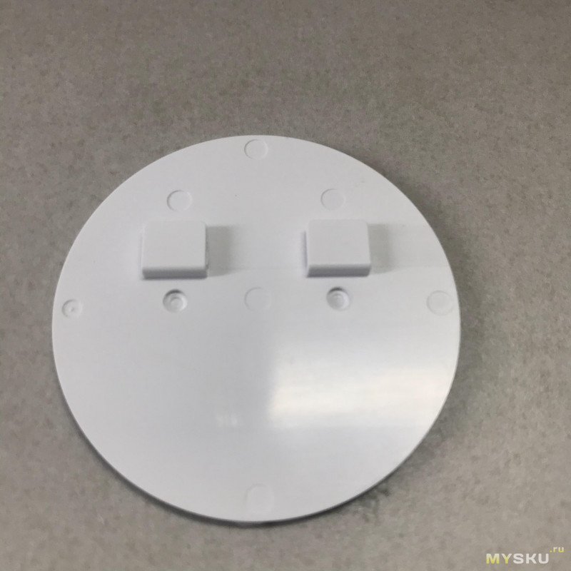 Наш новый ночник. Как оказалось очень нужная вещь.