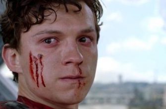 Избитый Том Холланд на фото «Человека-паука: Нет пути домой»